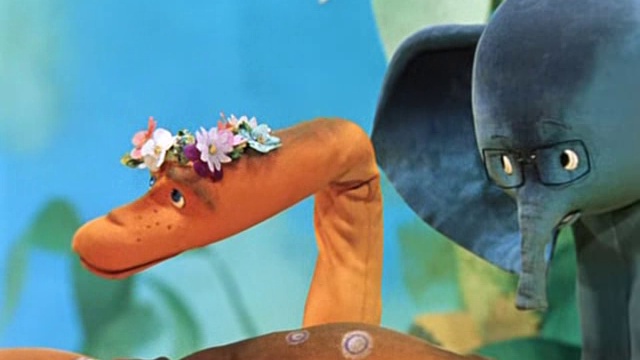 38 попугаев. Привет мартышке