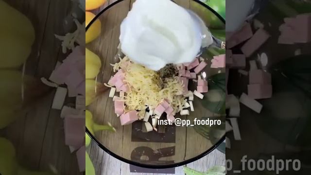 Рецепт шампиньонов с начинкой, очень необычный и супер вкусный, отлично удивит близких смотреть онлайн
