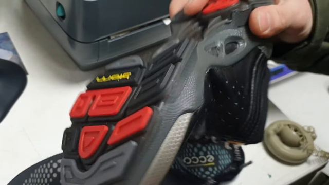 Как отличить подделку ECCO! Кроссовки ECCO BIOM подделка и оригинал. Сравнение. смотреть онлайн