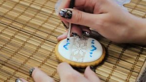 Видео мастер-класса "Ажурный пряник". Роспись пряника в стиле гжель