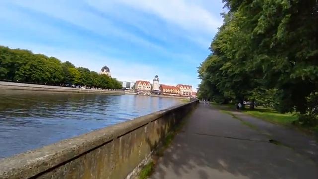 Другая набережная Преголи напротив Рыбной деревни. Её редко снимают. смотреть онлайн