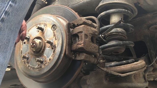 Bleeding Brakes 2005 Honda Pilot смотреть онлайн