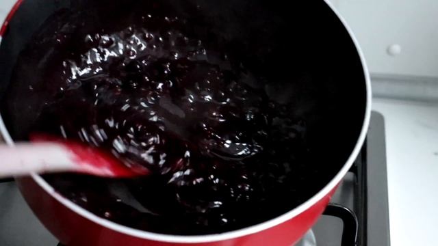 ЛИМОННЫЙ ТОРТ С ЧЁРНОЙ СМОРОДИНОЙ/рецепт идеального бисквита без горочки смотреть онлайн