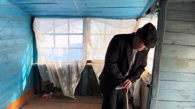 У ДЕДА В ДЕРЕВНЕ😂 смотреть онлайн
