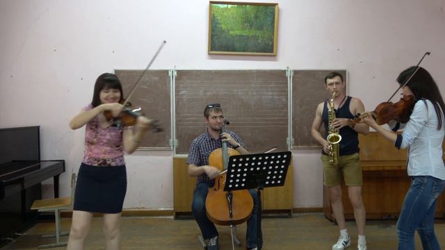 Johnny B. Goode (Chuck Berry) by Sunlight Quartet - Volgograd, Russia #Classical Version смотреть онлайн