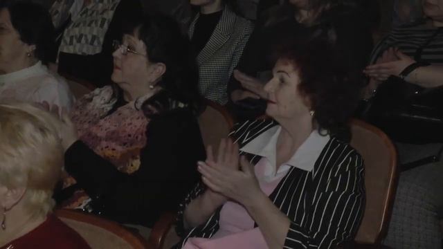 Подарок для жительниц региона сделали творческие коллективы лидского Дворца культуры смотреть онлайн