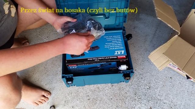 Przez świat na bosaka czyli bez butów #33 - Makitta DUM604 nożyce do trawy - unboxing смотреть онлайн
