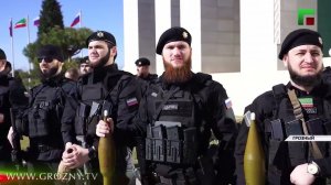 Около десяти тысяч силовиков приняли участие в построении в центре Грозного