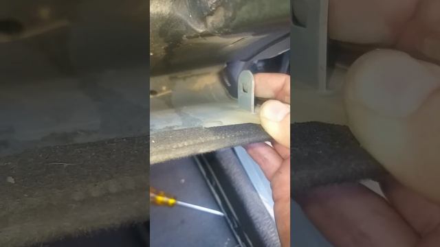 Mercedes w210 плохо дует печка замена салоного фильтра. смотреть онлайн