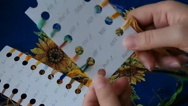 Подсолнухи на звёздном поле. Готовая работа / Вышивка крестиком смотреть онлайн