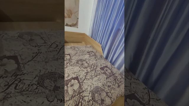 Комфортабельный эконом у моря с дорогой к морю смотреть онлайн