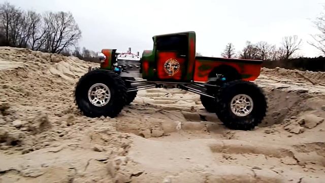 Народная трофийка! МАДДИТРАК rc MUDDY TRUCK V8, радиоуправляемый пикап для народа из России!