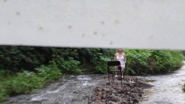 Река бежала и бежали мурашки по коже смотреть онлайн