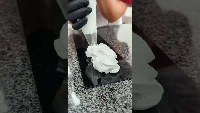 Растительные кондитерские сливки