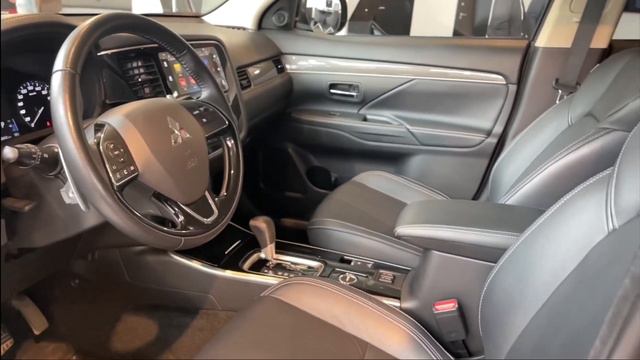 Mitsubishi Outlander 2019 Вологда смотреть онлайн