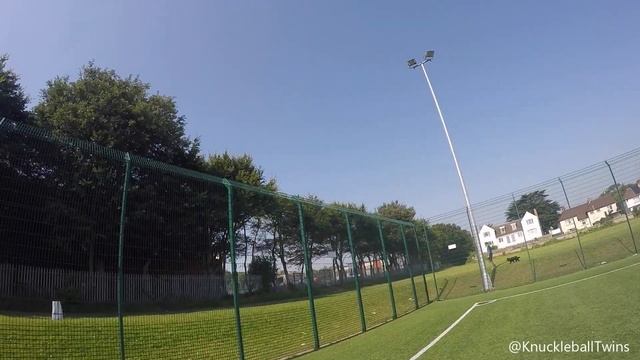 Freekick Knuckleball vs Rolling Knuckleball! смотреть онлайн