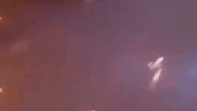 Учитель наглядно показал, что такое жидкий метан смотреть онлайн