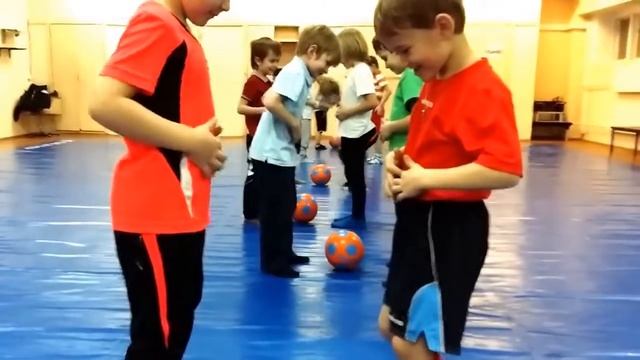 Дети 5-6 лет. Игра на развитие ловкости смотреть онлайн