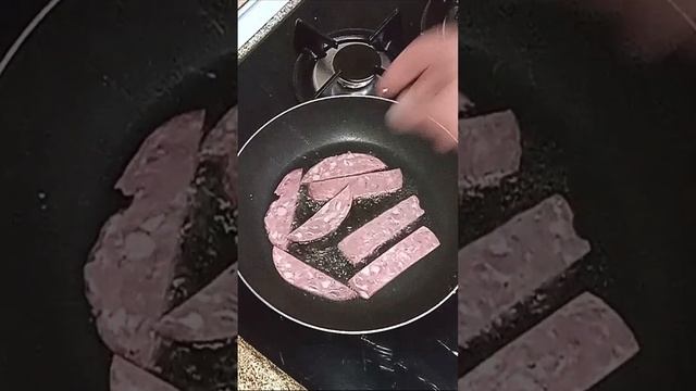?ЯИЧНИЦА ГЛАЗУНЬЯ идеально легко выкладывается на тарелку в первозданном виде. Как? Открываю секрет смотреть онлайн