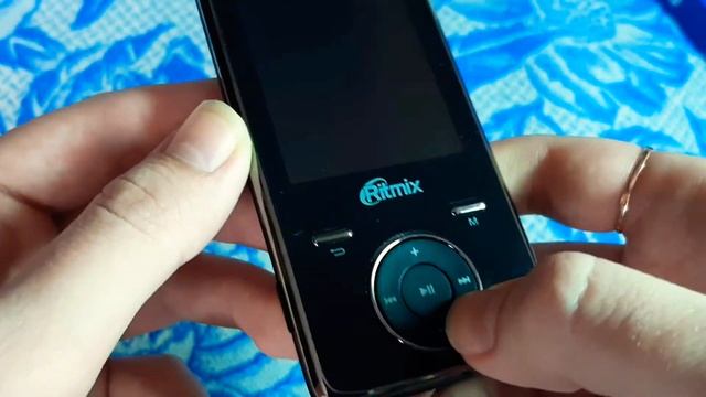 Распаковка mp3 плеер Ritmix RF-7650 смотреть онлайн