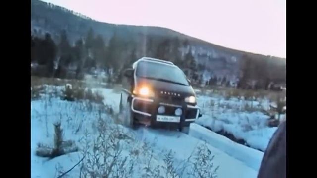 Mitsubishi Delica L400 - ЗИМА (driving on snow) смотреть онлайн