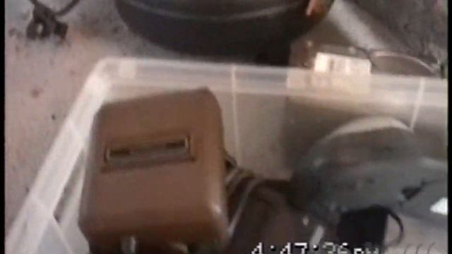 Hitachi VM-H835LA Hi8 and VM-E635LA Video8 Camcorders смотреть онлайн