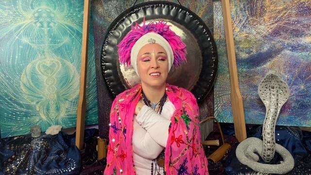 Meditation for 'Healing the Self' [Ang Sung Wahe Guru] with Kwali Kumara смотреть онлайн