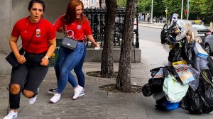 Сумасшедшая реакция. Человек мусор. Пранк