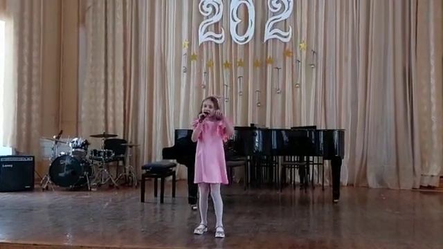 Косицына Карина, средняя группа, эстрадный вокал, Лидская ДМШИ смотреть онлайн