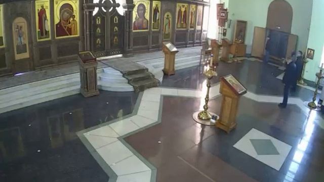 15.04.2020г. Великая Среда. Божественная Литургия. Храм прп.Сергия Радонежского, г.Челябинск смотреть онлайн