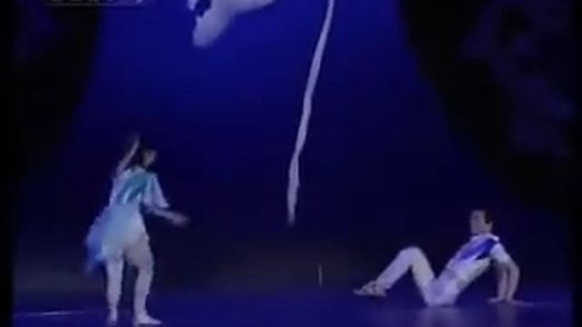 :( если он даже без ноги , ну хорошо танцует! (Мне жалко :( ) смотреть онлайн