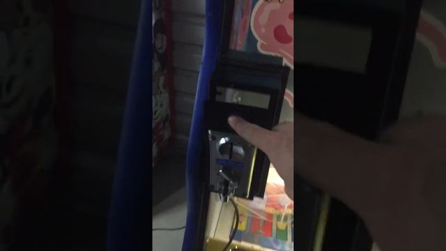 SpongeBob Squarepants Ticket Redemption Arcade Game! смотреть онлайн
