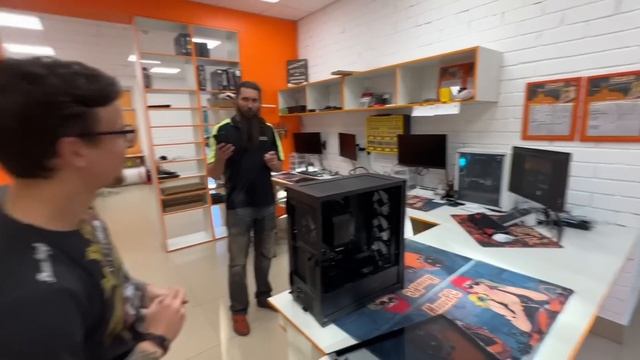 Залетели в HappyPC Воронеж! 33 градуса жары, горячая кукуруза и лучший бутерброд в мире! ? смотреть онлайн