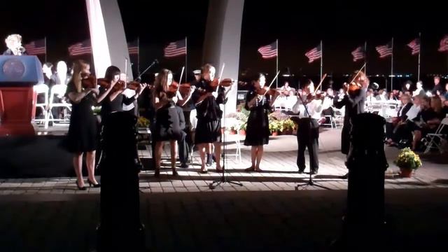 Mighty String Demons from Staten Island Play Ave Maria at Postcards Memorial 9/11/11 смотреть онлайн