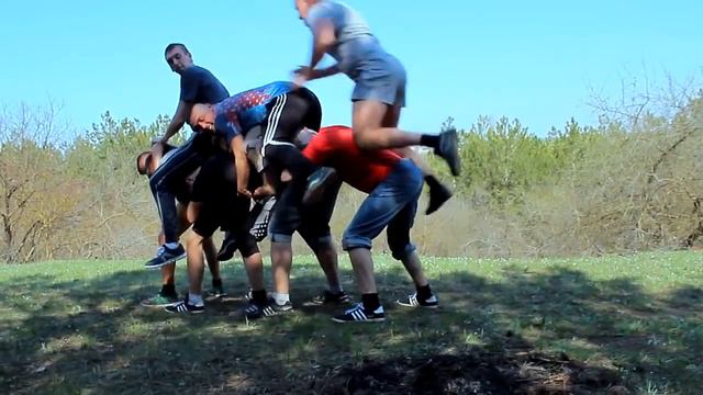 Игра - "Слон" Поломали Соперника смотреть онлайн