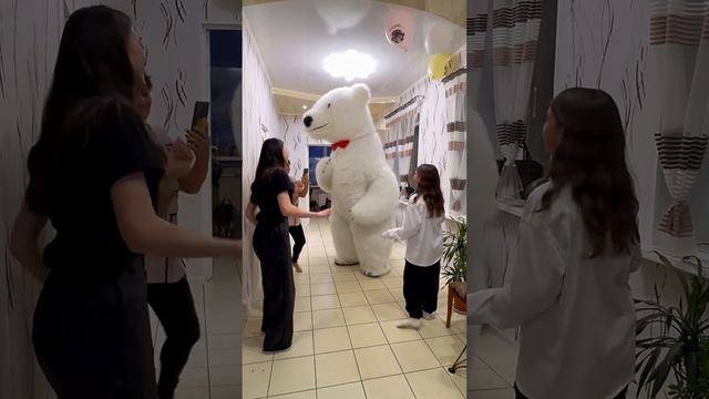 Поздравление с днем рождения для Оли от белого мишки Малыша 🐻❄️🥳🎊🎉❤️г. Оренбург📱89123574602 смотреть онлайн