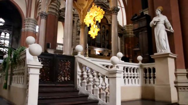 ОргАн в Сан-Петронио смотреть онлайн