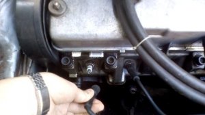 Что стучит в двигателе ВАЗ 2108? Ответ: поршень