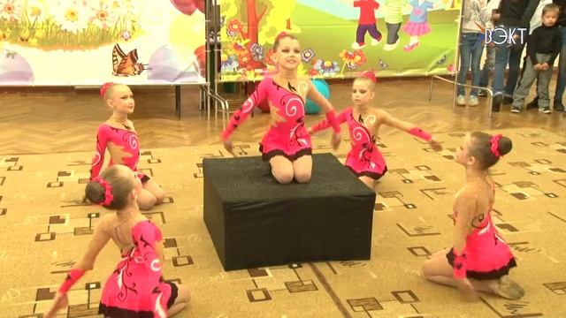 Море подарков в самый детский праздник! День защиты детей в ДК "Химик" смотреть онлайн