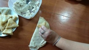 Как завернуть блинчики треугольником.