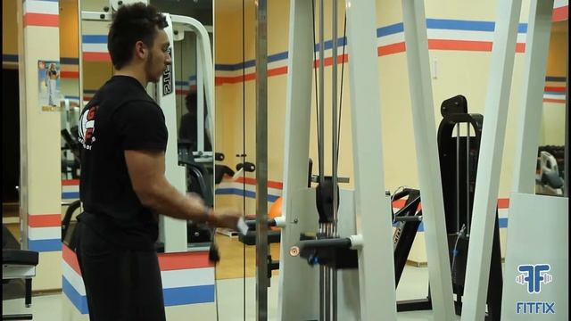 Сгибания рук в кроссовере