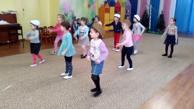 Танец девочек к 8 Марта смотреть онлайн