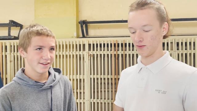 ЛЁГКИЕ ДЕНЬГИ С KENDI* ШКОЛЬНИК ВЫИГРАЛ ДЕНЬГИ *РОЗЫГРЫШ МОЗЫРЬ*САМОДЕЛЬНЫЙ БОУЛИНГ смотреть онлайн