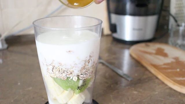 Смузи на кефире | Что приготовить на завтрак | НАПИТКИ смотреть онлайн