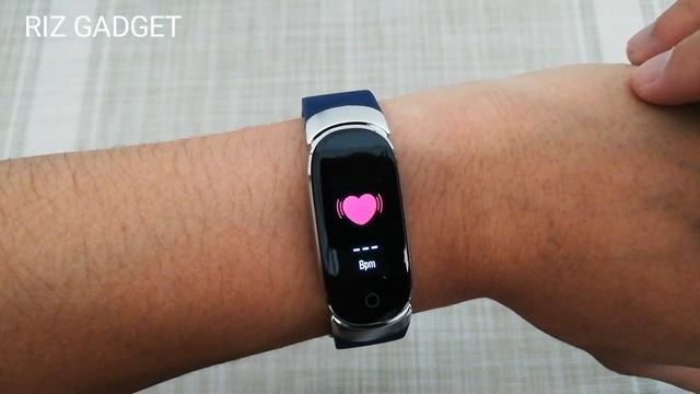 QW16 Smart Bracelet - Unboxing and Overview смотреть онлайн