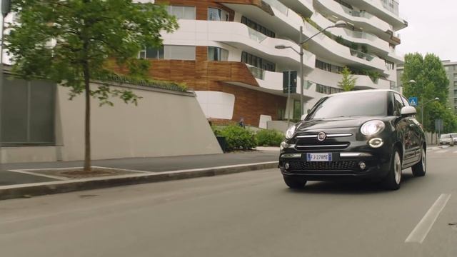 2017 Fiat 500L Review | What Car? First Drive