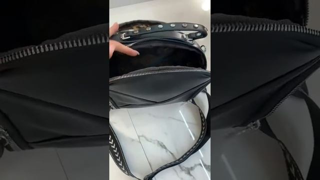 1176 Женская сумка на широком ремне стильная молодежная сумочка двухсторонняя экокожа смотреть онлайн