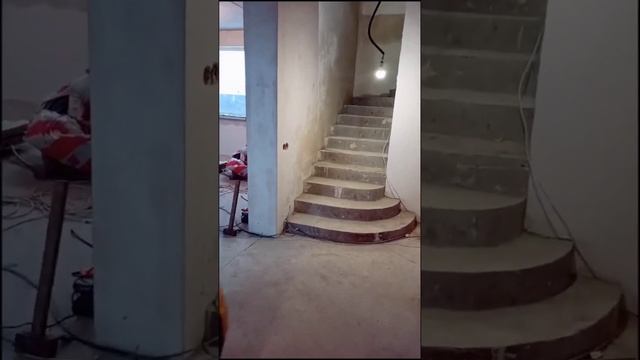 Бетонная лестница в частном доме #бетоннаялестница #лестницавдоме смотреть онлайн