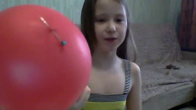 прокаклываем шарик но при этом он не лопается смотреть онлайн