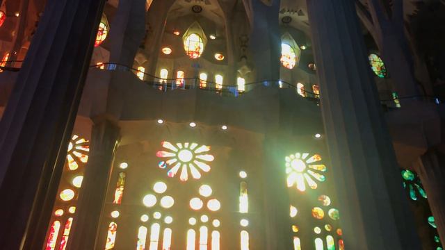 Необычный Храм Саграда Фамилия #барселона смотреть онлайн